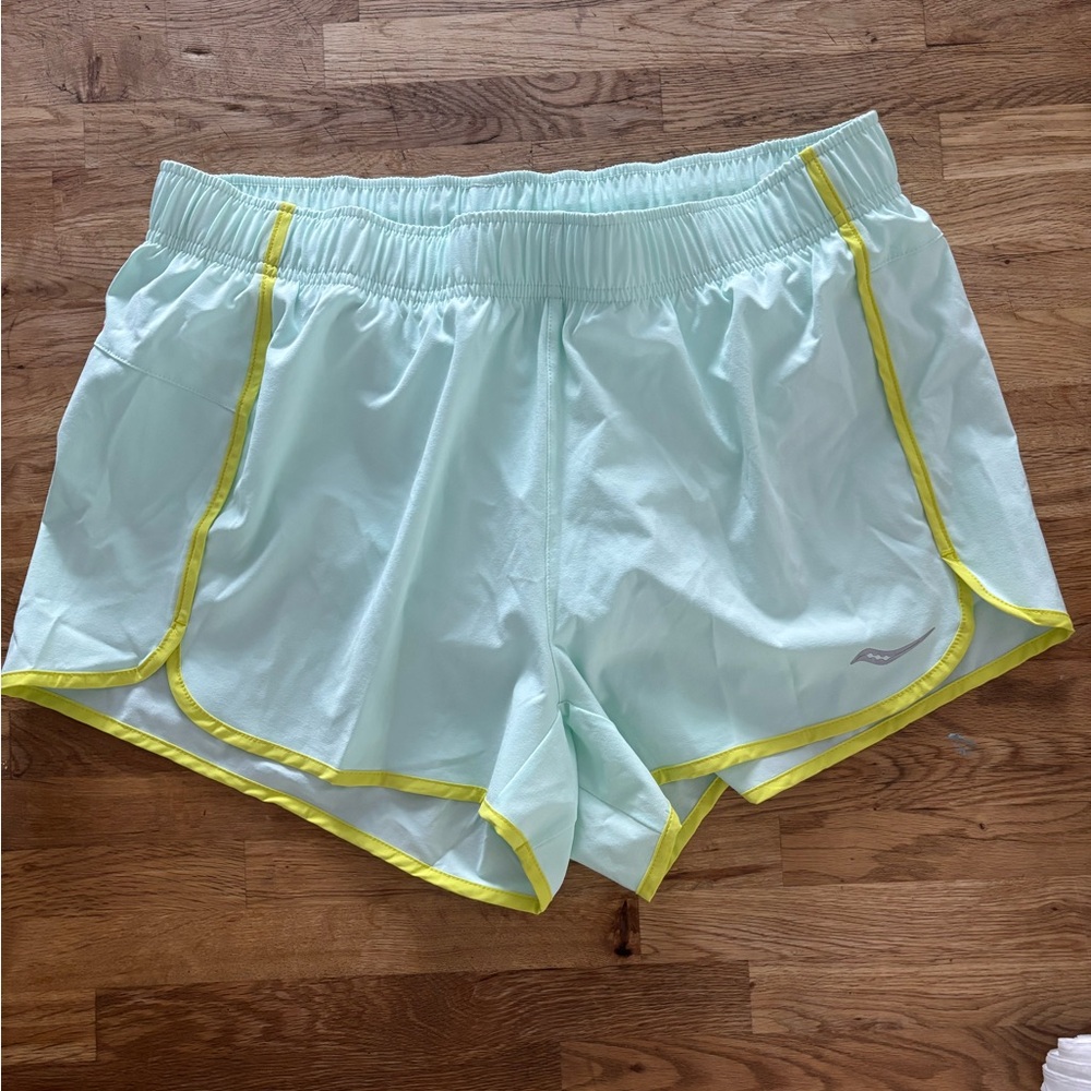 Women's Saucony Outpace 3” Light Green and Yellow Trim Shorts